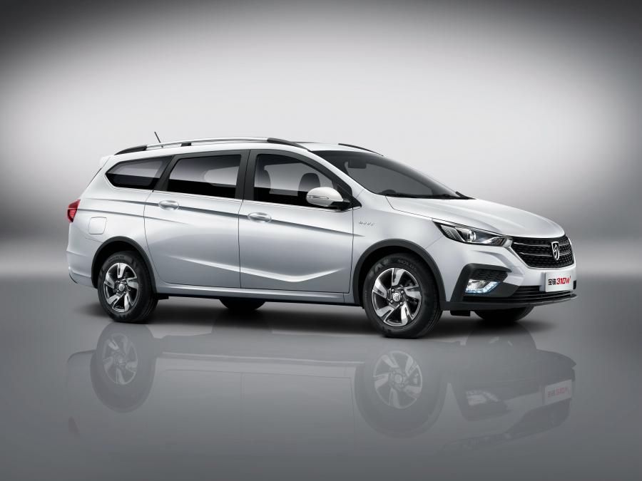  Baojun 310W 2018 года  (фото 9 из 16)